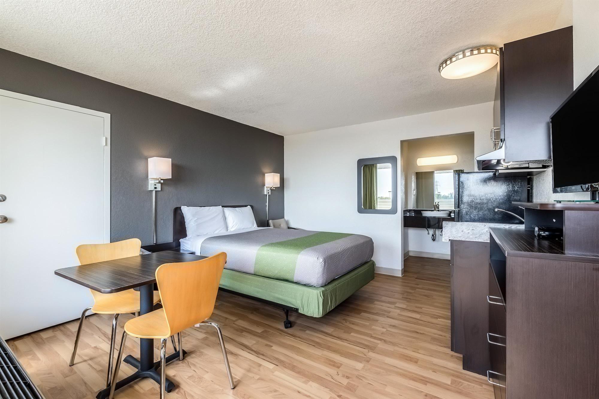Motel 6-Pekin, Il Экстерьер фото