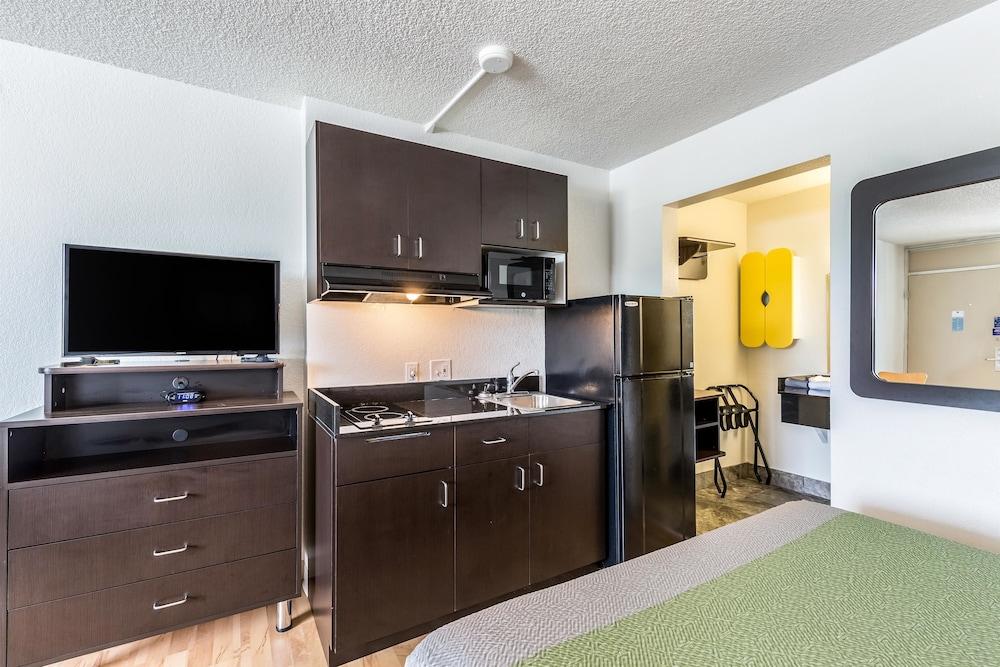 Motel 6-Pekin, Il Экстерьер фото