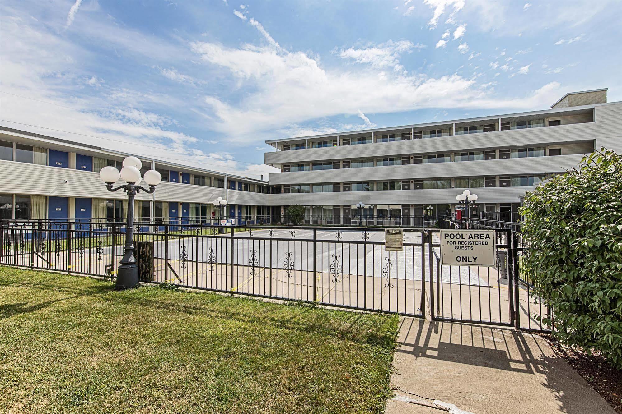 Motel 6-Pekin, Il Экстерьер фото
